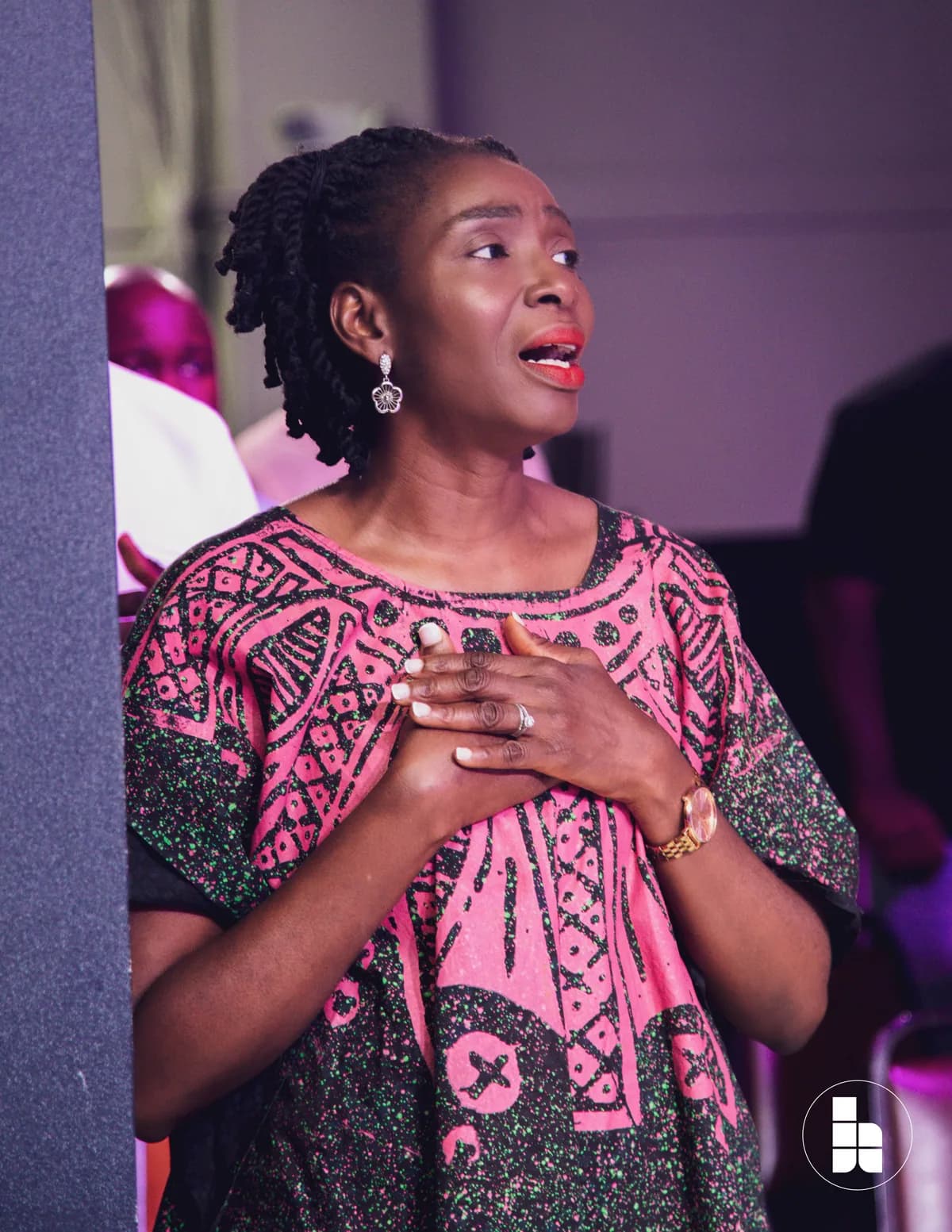 A member during a Sunday gathering